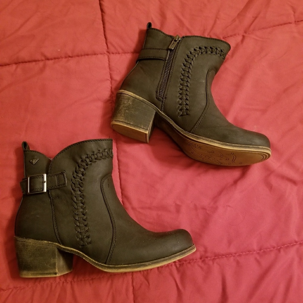 Brand new rustic look ankle boots